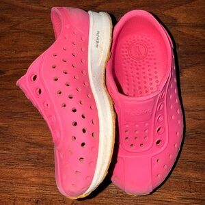 Native Kids Water Shoes - Pink
